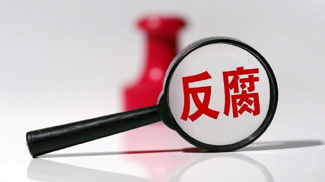 也因此，在拜仁冬季引援名单上，还有很多其他名字，朗格莱、阿尔瑙-马丁内斯和斯卡尔威尼都在拜仁关注范围内。